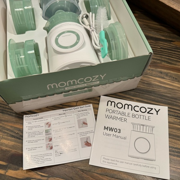 Momcozy Portable Bottle Warmer Double Leak-Proof Travel Bottle Warmer - Picture 6 of 7